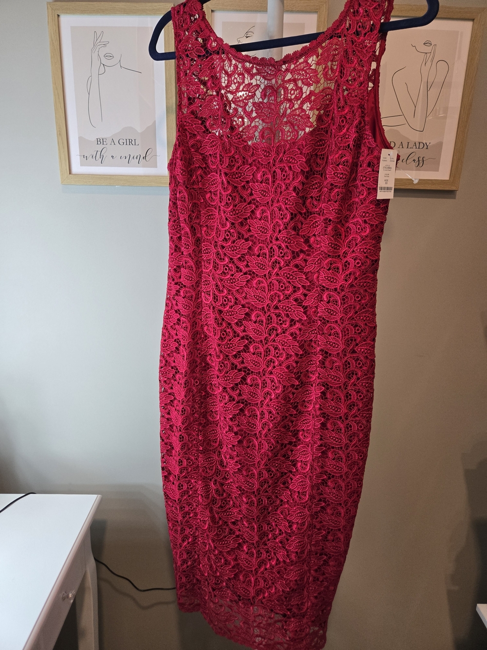 🔥NWT WHBM Gorgeous Red/Fuchsia Lace Midi Dress
